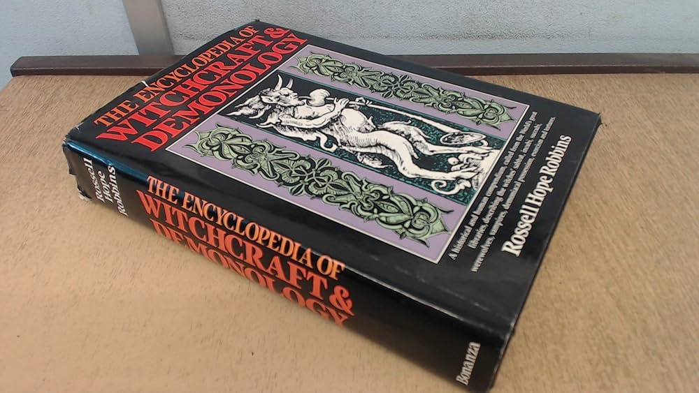 洋書 Encyclopedia of Witchcraft & Demonology The Encyclopedia of Witchcraft & Demonology: Russell Hope